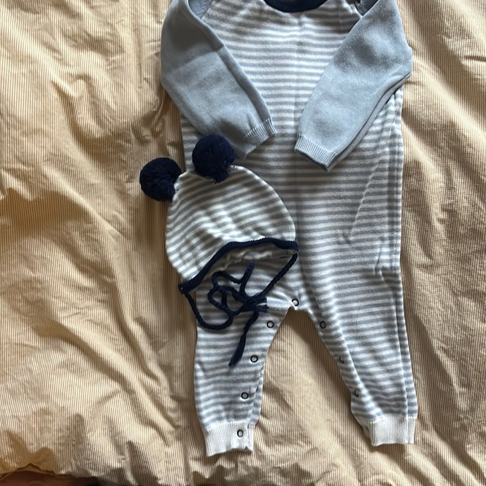 Egg baby knit set with hat 6-12 months - Picture 2 of 2
